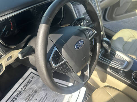 2015 Ford Fusion SE