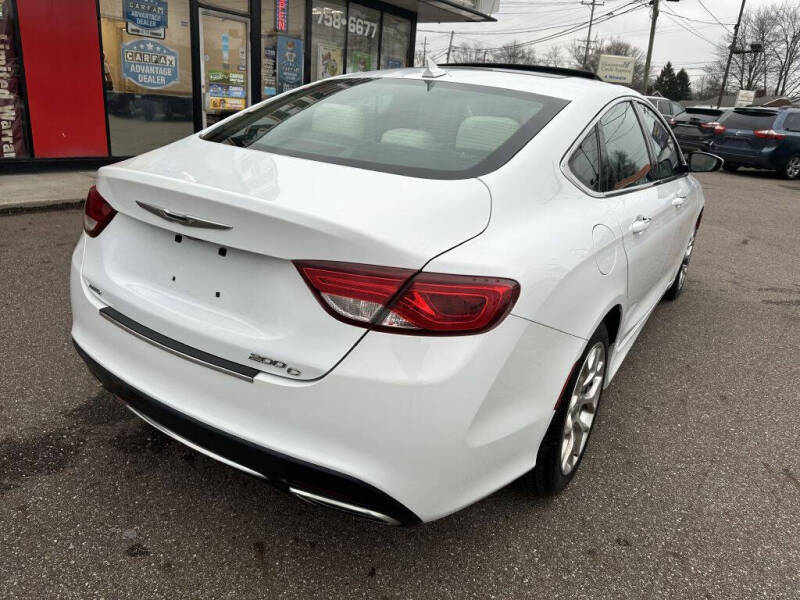 2015 Chrysler 200 C photo 5