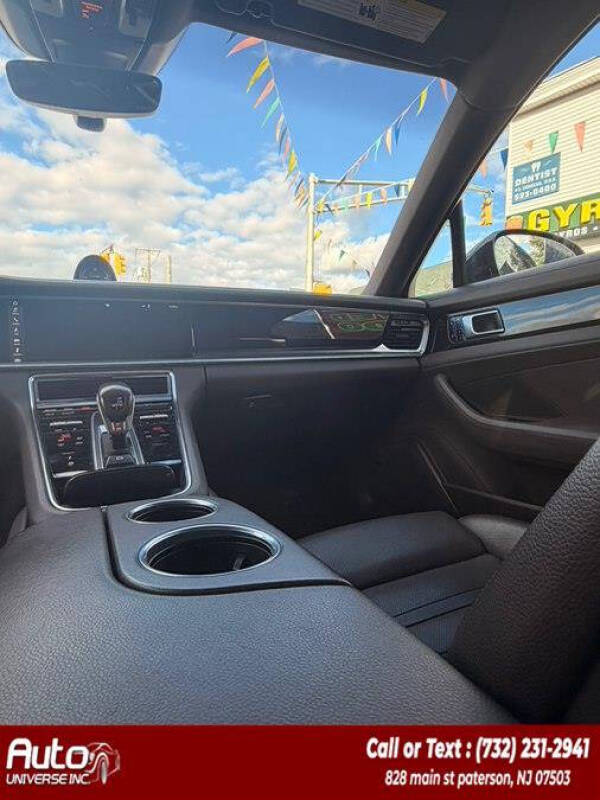 2017 Porsche Panamera