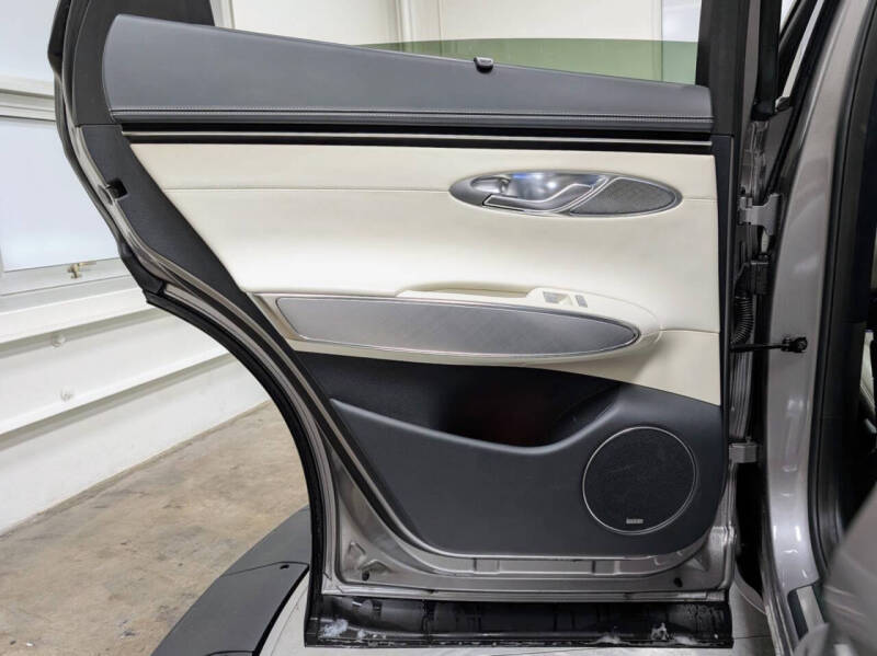 2025 Genesis Electrified GV70 Advanced