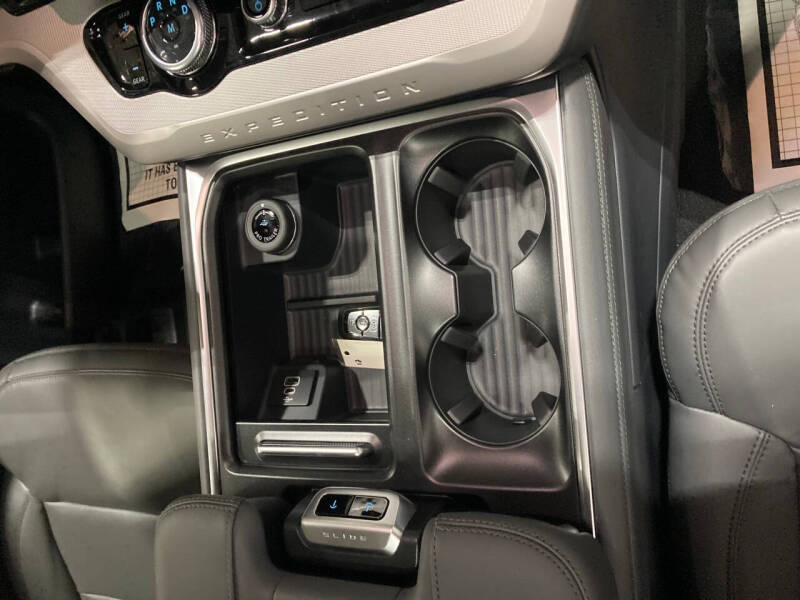 2026 Ford Expedition MAX Active