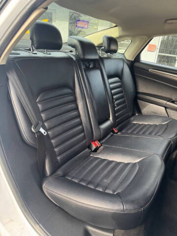 2019 Ford Fusion SEL