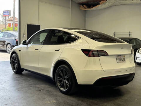 2025 Tesla Model Y Long Range