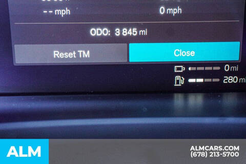 2024 Volvo XC60 Recharge T8 Plus Dark Theme