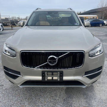 2016 Volvo XC90 T8 eAWD Momentum