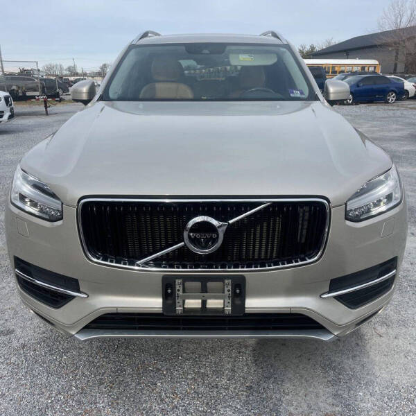 2016 Volvo XC90 T8 eAWD Momentum