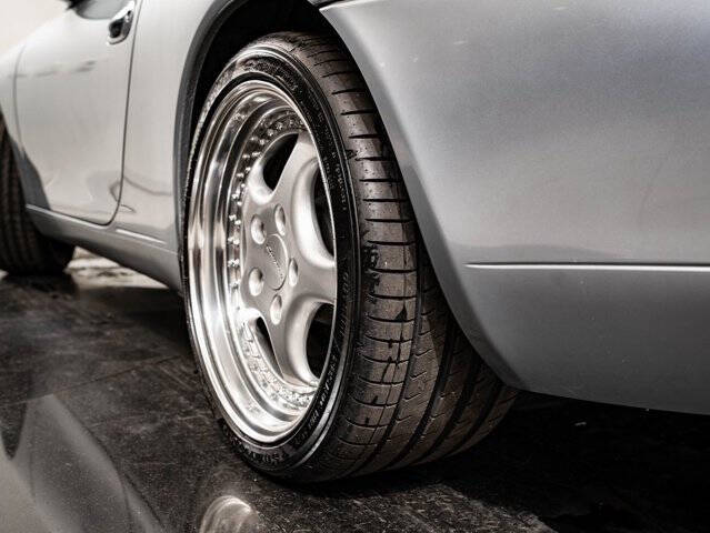 2001 Porsche 911 Carrera 4