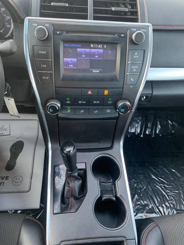 2017 Toyota Camry SE