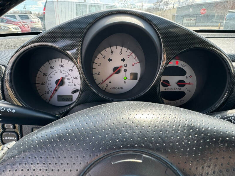 Image 10 of 2002 Toyota MR2 Spyder