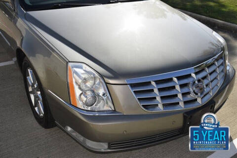 2011 Cadillac DTS Luxury Collection
