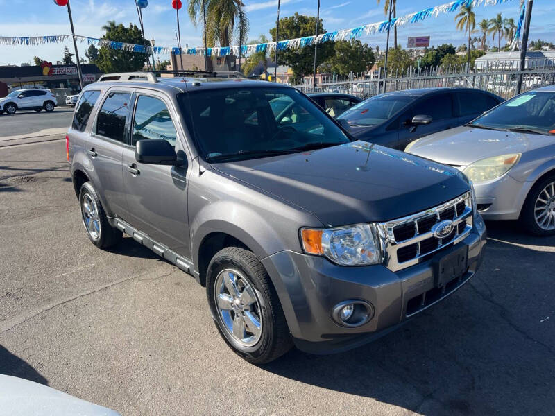 2012 Ford Escape XLT photo 4