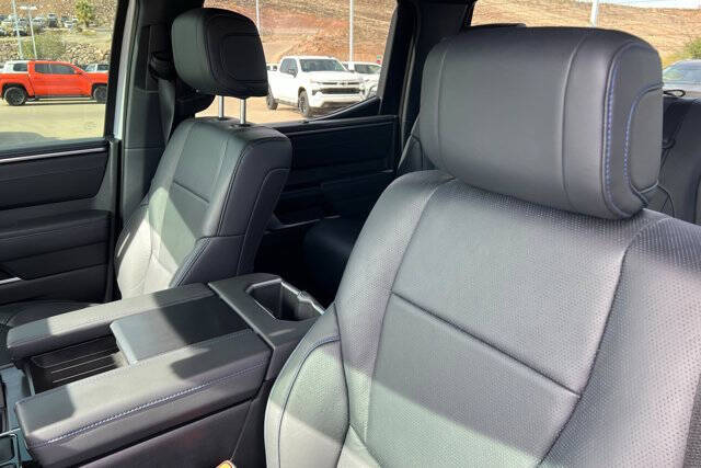 2025 Toyota Tundra Platinum HV