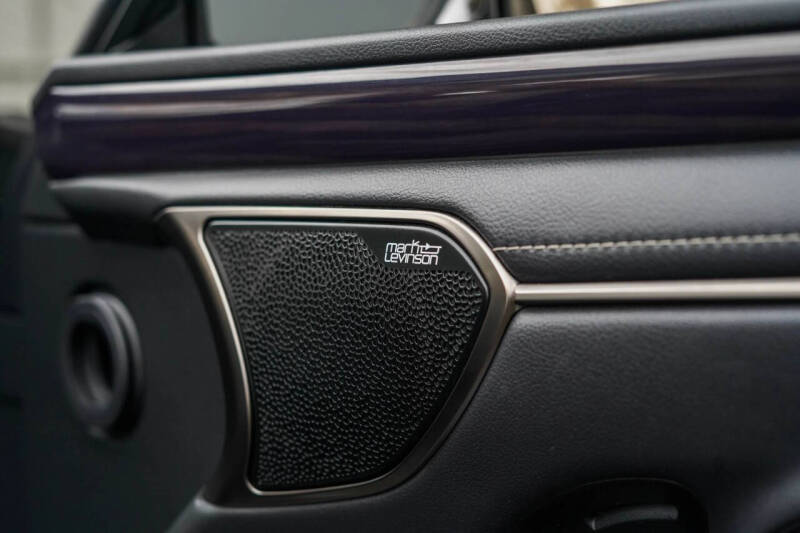 2020 Lexus ES 300h Ultra Luxury