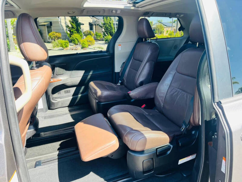 2017 Toyota Sienna