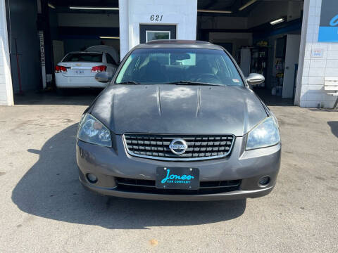 2006 Nissan Altima for sale at Jones Car Company in Salem VA