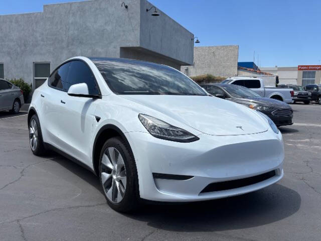 White 2021 Tesla Model Y Long Range AWD Long Range 4dr Crossover 1