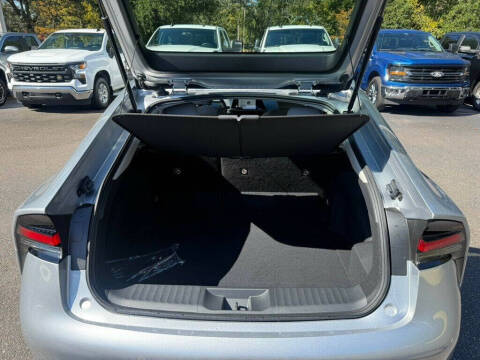 2025 Toyota Prius LE