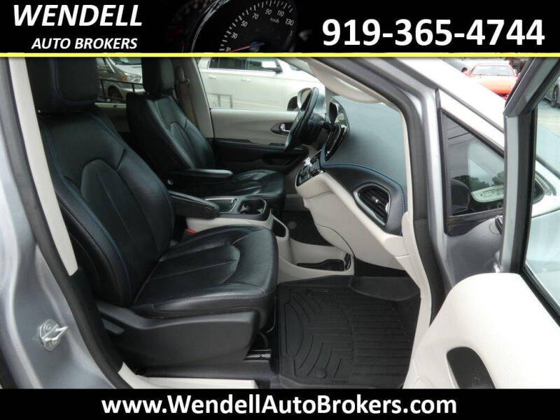 2021 Chrysler Pacifica Touring L