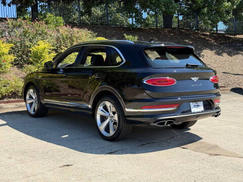 2024 Bentley Bentayga V8
