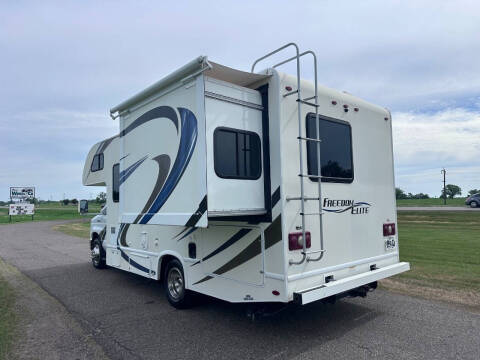 2017 Ford E-Series E-350 SD