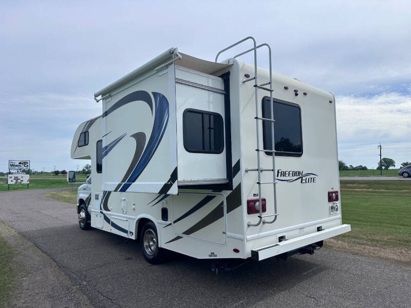 2017 Ford E-Series E-350 SD