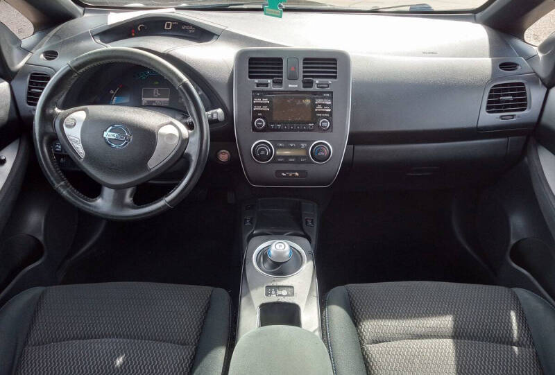 2013 Nissan LEAF S