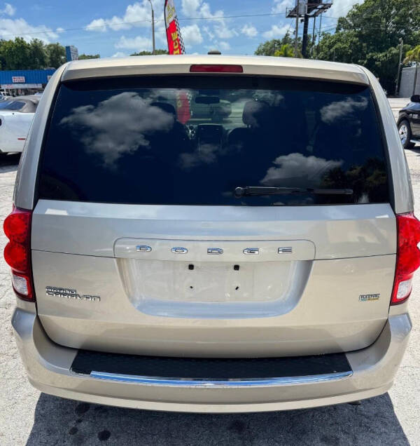 2016 Dodge Grand Caravan SE