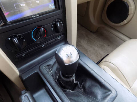 2006 Ford Mustang GT Deluxe