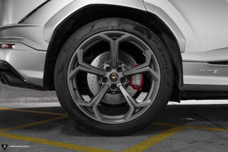 2023 Lamborghini Urus S