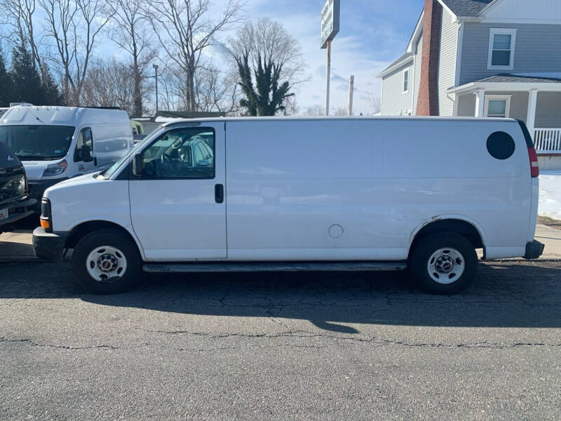 2008 gmc cargo van