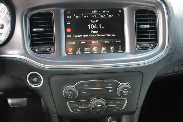 2016 Dodge Charger SXT