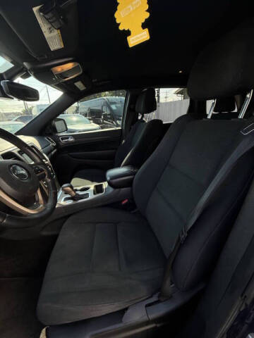 2017 Jeep Grand Cherokee Laredo