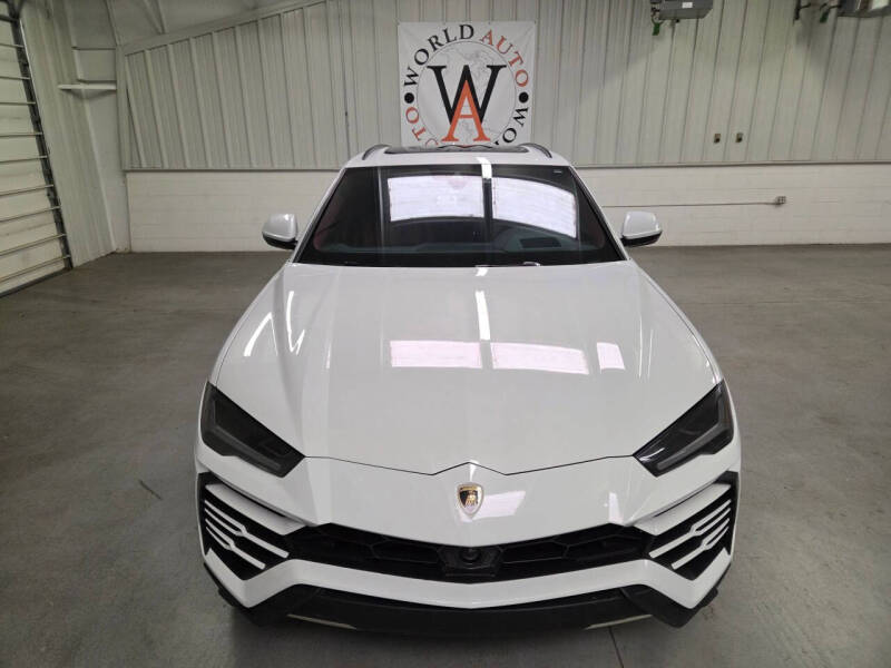 2020 Lamborghini Urus