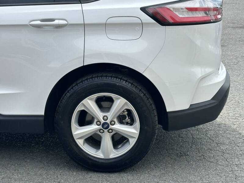 2021 Ford Edge SE