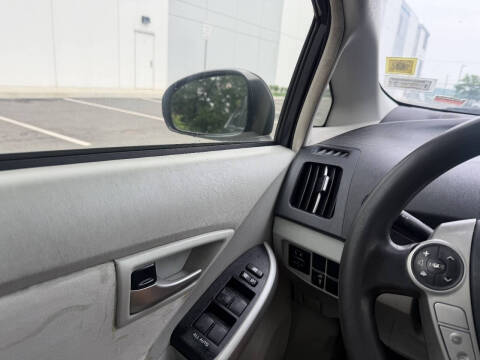 2012 Toyota Prius Two
