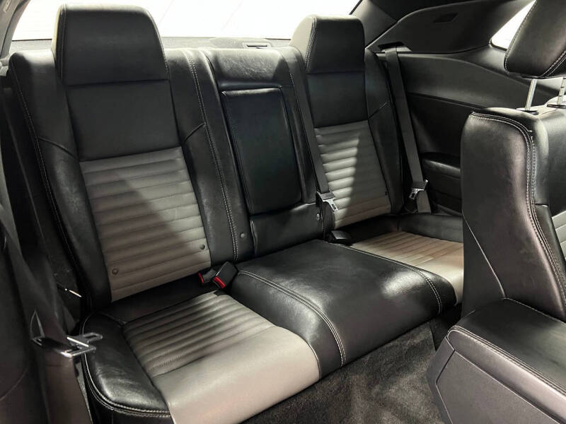 2010 Dodge Challenger SE