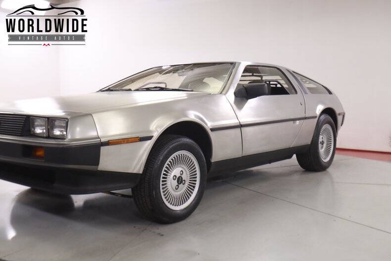 1981 DeLorean DMC-12