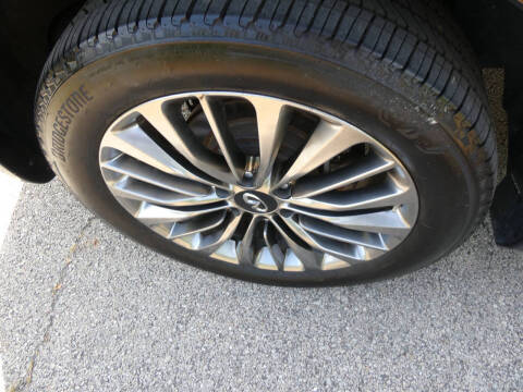 2019 Infiniti QX80 Luxe