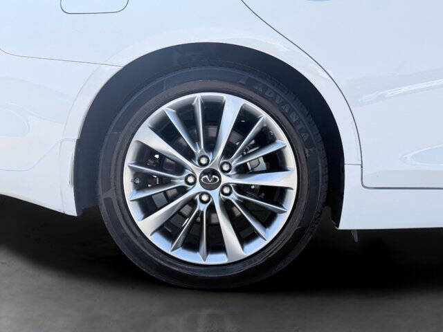 2023 Infiniti Q50 Luxe