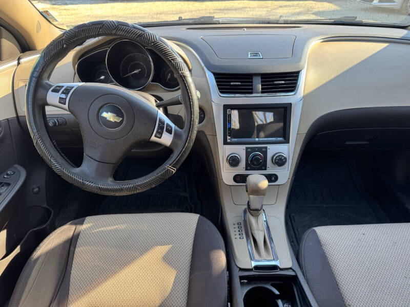 2012 Chevrolet Malibu 1LS - Photo 10