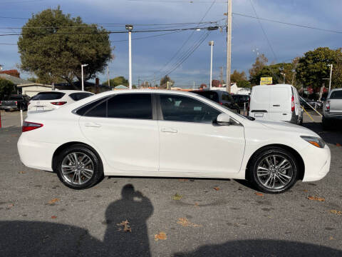 2016 Toyota Camry SE