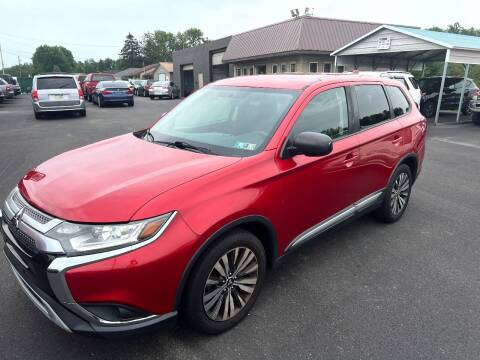 2019 Mitsubishi Outlander for sale at ROUTE 21 AUTO SALES in Uniontown PA