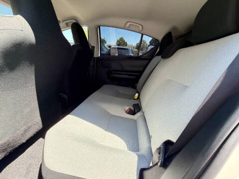 2016 Toyota Prius c One