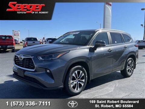 2023 Toyota Highlander for sale at SEEGER TOYOTA OF ST ROBERT in Saint Robert MO