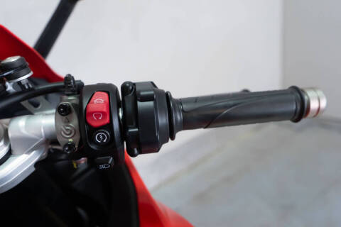 2026 Ducati Panigale V2