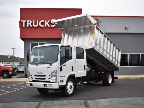 2020 Isuzu NPR-HD