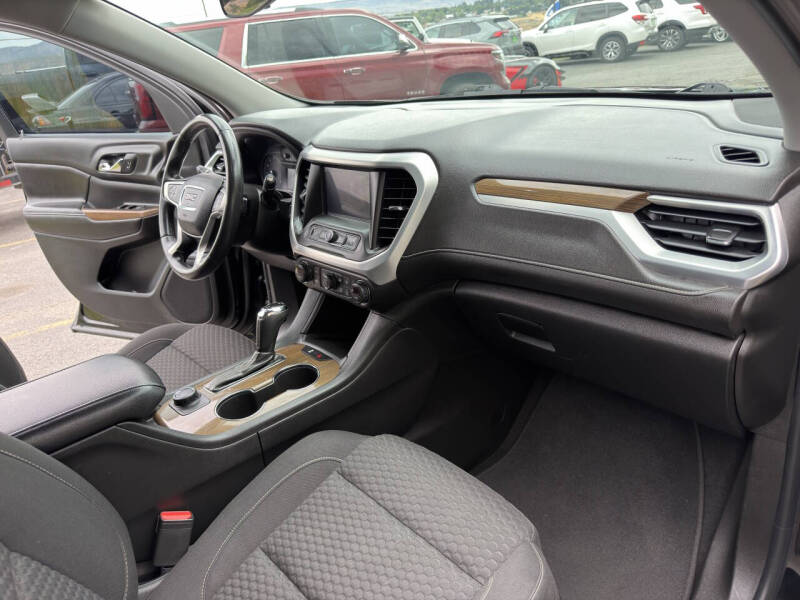 2018 GMC Acadia SLE-1