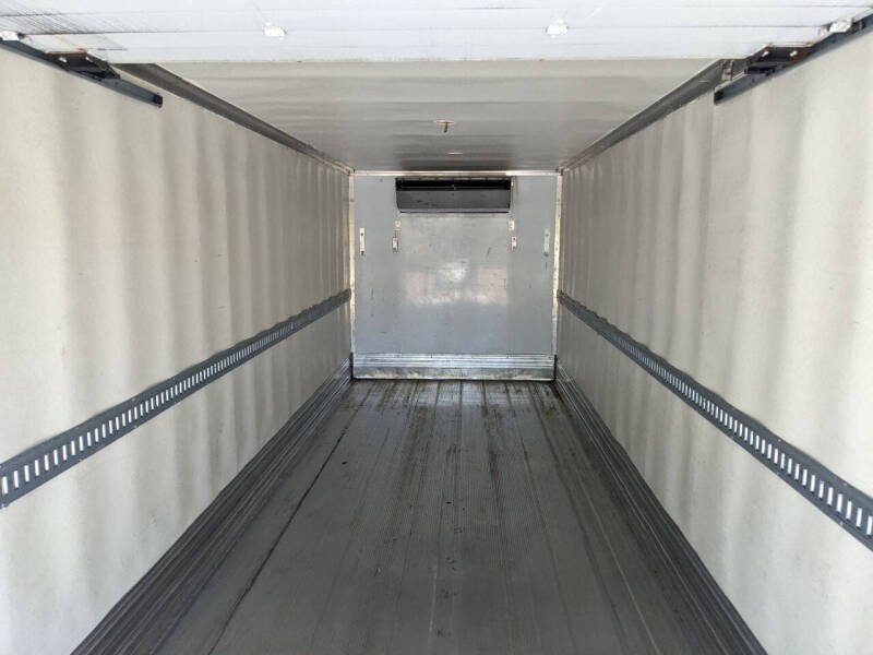 2018 Freightliner M2 106