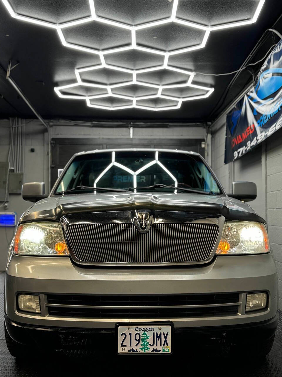 2006 Lincoln Navigator for sale at Advanced Premier Auto in Hillsboro, OR