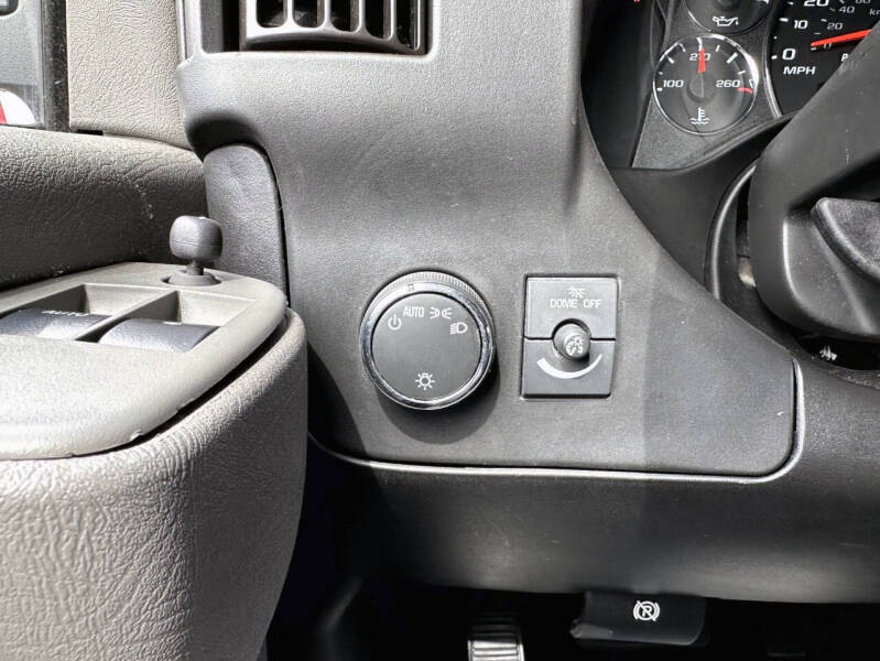 2021 Chevrolet Express 2500